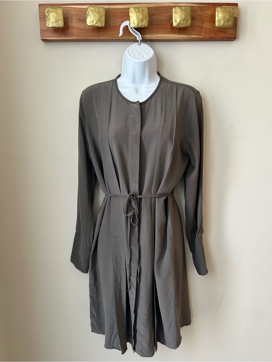 Club Monaco Dresses & Skirts - Club Monaco 100% Silk Olive Gray Tie Waist Shirt Dress Tunic - Size 8